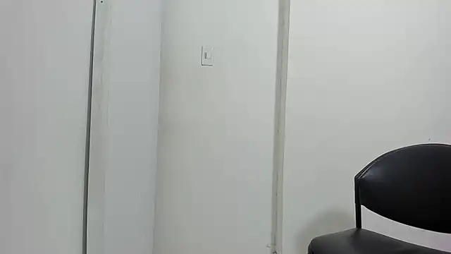 Snapshot of saraladys chatting on 04.29.26 saraladys online show from 04.29.26