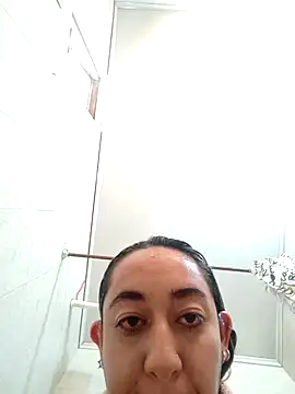Snapshot of Im_Luuu chatting on 05.22.26 Im Luuu online show from 05.22.26