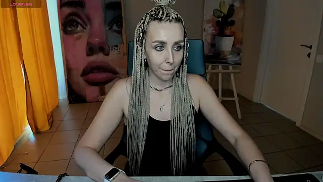 Snapshot of MonicaRiley chatting on 06.14.26 MonicaRiley online show from 06.14.26