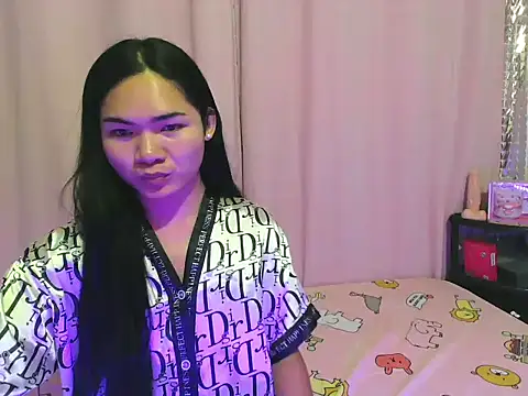 Snapshot of rainexox1 chatting on 04.24.26 rainexox1 online show from 04.24.26