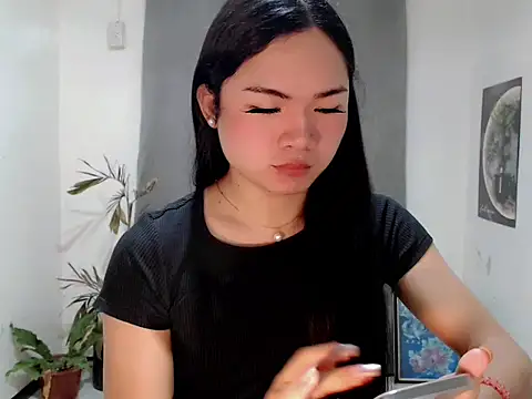 Snapshot of rainexox1 chatting on 05.14.26 rainexox1 online show from 05.14.26
