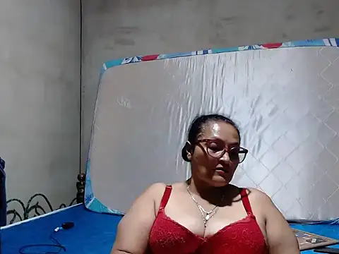 Snapshot of _BellaNocturna chatting on 04.26.26 BellaNocturna online show from 04.26.26