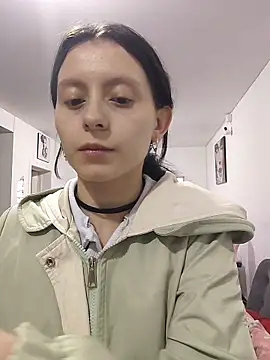 Naomimolie online show from 04.01.26