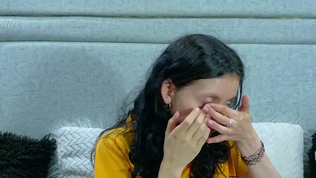 Naomimolie online show from 04.24.26