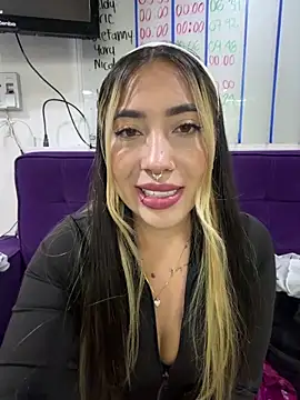 Snapshot of ManuelaVeeleez chatting on 05.22.26 ManuelaVeeleez online show from 05.22.26
