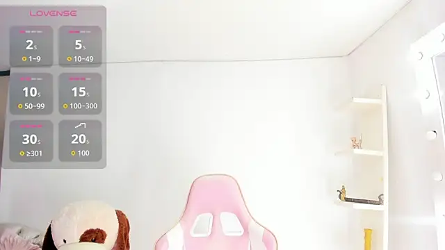 KoralCruz  online show from 04.04.26