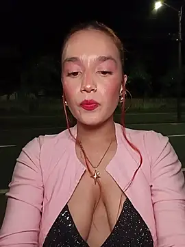 Snapshot of isabella_ferrer99 chatting on 06.20.26 isabella ferrer99 online show from 06.20.26