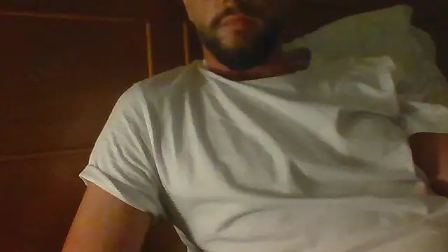 Snapshot of freetom31 chatting on 03.11.26 freetom31 online show from 03.11.26