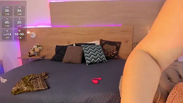  Azahaaraa  online show from 04.21.26