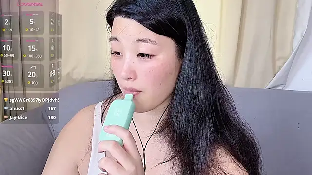 Tavie1744 online show from 05.27.26