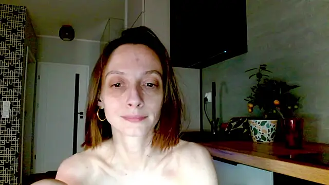 Snapshot of misssweet chatting on 06.18.26 misssweet online show from 06.18.26