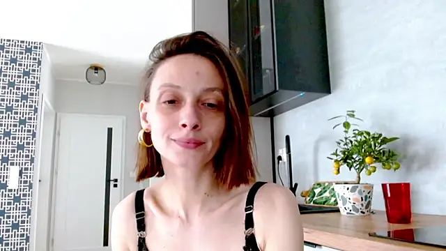 Snapshot of misssweet chatting on 06.19.26 misssweet online show from 06.19.26