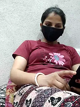 Snapshot of lovelypooja93 chatting on 08.05.26 lovelypooja93 online show from 08.05.26