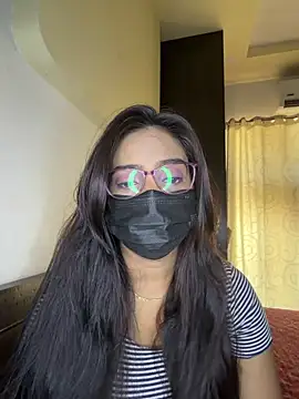 nikki catz online show from 04.18.26