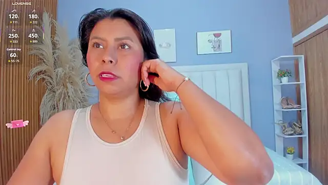 Anthonella Lux online show from 03.30.26