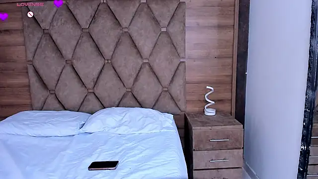 CristineRain online show from 04.18.26