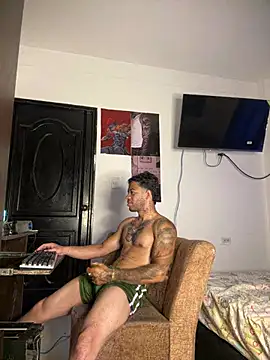 Snapshot of Kenny_romano chatting on 04.25.26 Kenny romano online show from 04.25.26