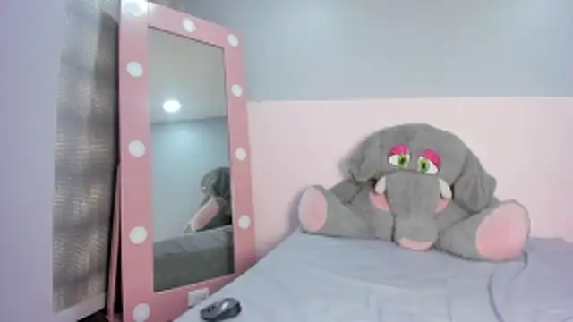 Sol Radiant online show from 03.18.26