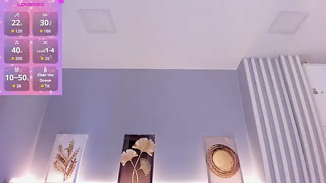 Snapshot of ManuelaMontes_ chatting on 05.29.26 ManuelaMontes online show from 05.29.26