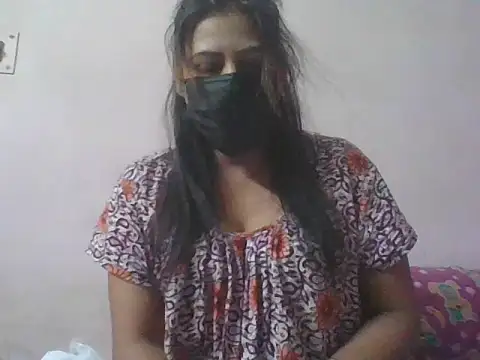 DRAMA  QUEEN online show from 03.31.26