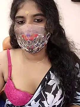 Snapshot of Sunitha28 chatting on 04.13.26 Sunitha28 online show from 04.13.26