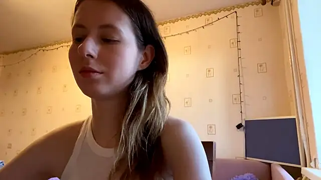 Snapshot of AlesiaGurevich chatting on 07.24.26 AlesiaGurevich online show from 07.24.26