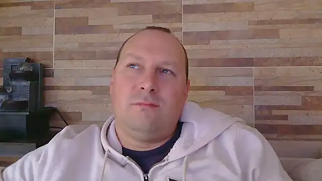 Snapshot of lustonfan chatting on 06.30.26 lustonfan online show from 06.30.26