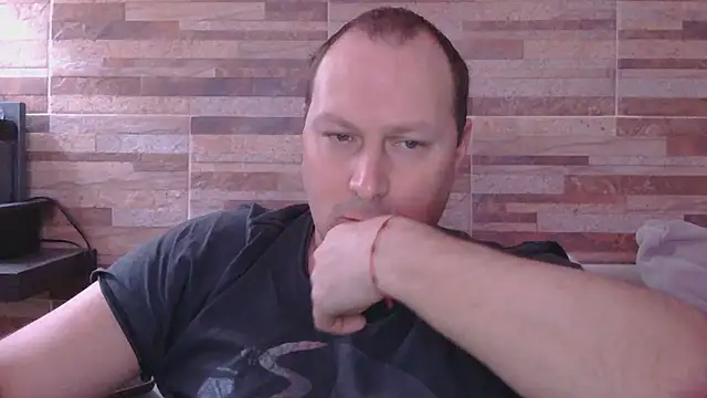 Snapshot of lustonfan chatting on 07.31.26 lustonfan online show from 07.31.26
