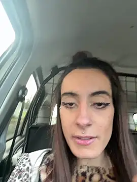 Snapshot of chiara-mario chatting on 04.02.26 chiara-mario online show from 04.02.26