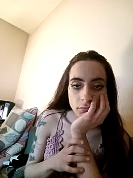 Snapshot of chiara-mario chatting on 04.05.26 chiara-mario online show from 04.05.26