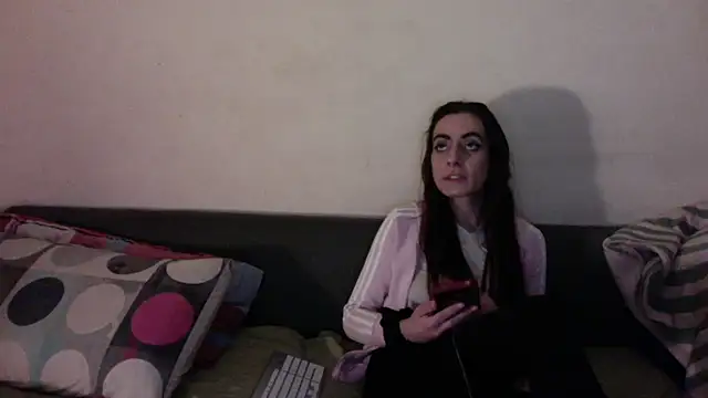 Snapshot of chiara-mario chatting on 04.10.26 chiara-mario online show from 04.10.26