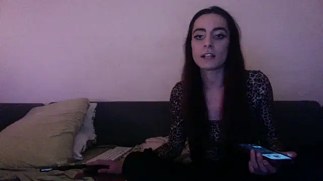 Snapshot of chiara-mario chatting on 04.18.26 chiara-mario online show from 04.18.26
