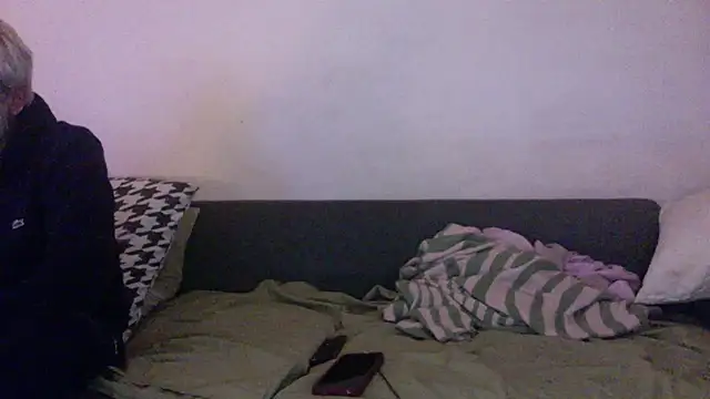 Snapshot of chiara-mario chatting on 04.18.26 chiara-mario online show from 04.18.26