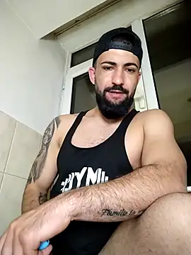 Snapshot of Tommy_Porn_ chatting on 04.18.26 Tommy Porn online show from 04.18.26