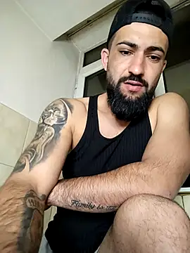 Snapshot of Tommy_Porn_ chatting on 04.19.26 Tommy Porn online show from 04.19.26