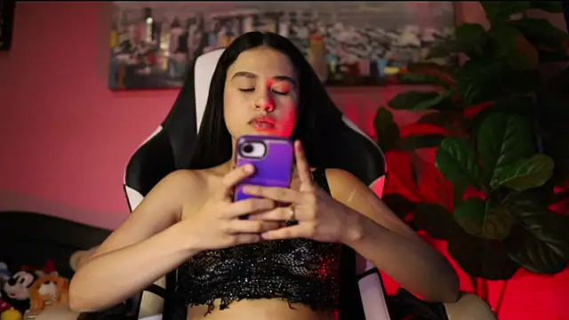 Danaa Rousee  online show from 03.17.26