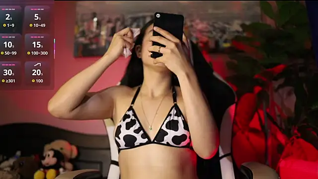 Danaa Rousee  online show from 03.23.26