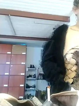 Snapshot of CynthiaMore chatting on 05.16.26 CynthiaMore online show from 05.16.26