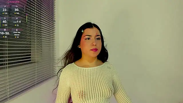 Snapshot of HeraGaia chatting on 04.25.26 HeraGaia online show from 04.25.26