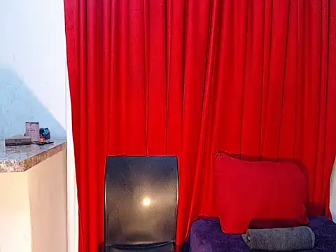 DarkDivva18 online show from 05.13.26