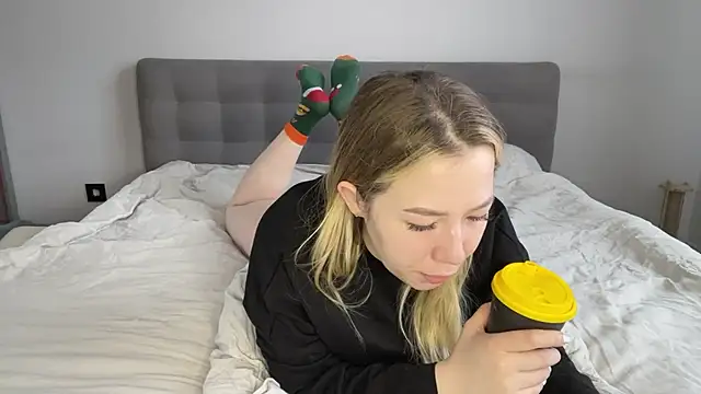 alyrasun online show from 04.01.26