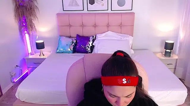 EILIIN07 online show from 03.16.26