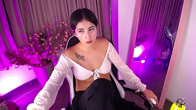 Snapshot of lexy_the_best chatting on 05.14.26 lexy the best online show from 05.14.26