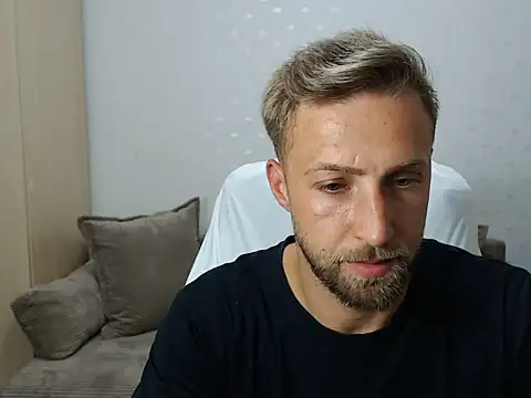 Snapshot of BlondEagleMuscle chatting on 07.27.26 BlondEagleMuscle online show from 07.27.26