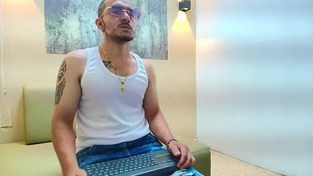 LUCA KINGG online show from 03.11.26