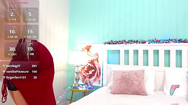 Snapshot of KammyDream chatting on 12.28.24 KammyDream online show from 12.28.24