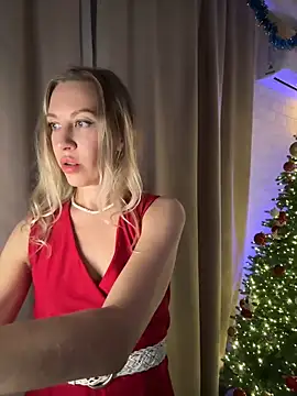 Snapshot of KammyDream chatting on 12.31.24 KammyDream online show from 12.31.24