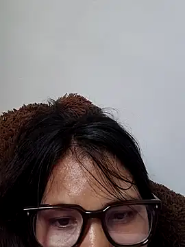 Snapshot of jyannie chatting on 05.25.26 jyannie online show from 05.25.26