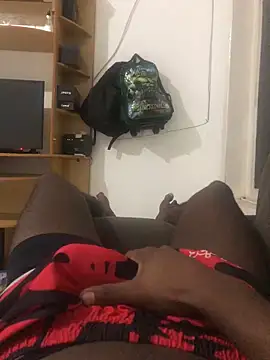 Snapshot of Henriqueamoror chatting on 03.21.26 Henriqueamoror online show from 03.21.26