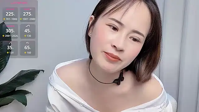 Snapshot of Xiaoyu-99 chatting on 04.23.26 Xiaoyu-99 online show from 04.23.26